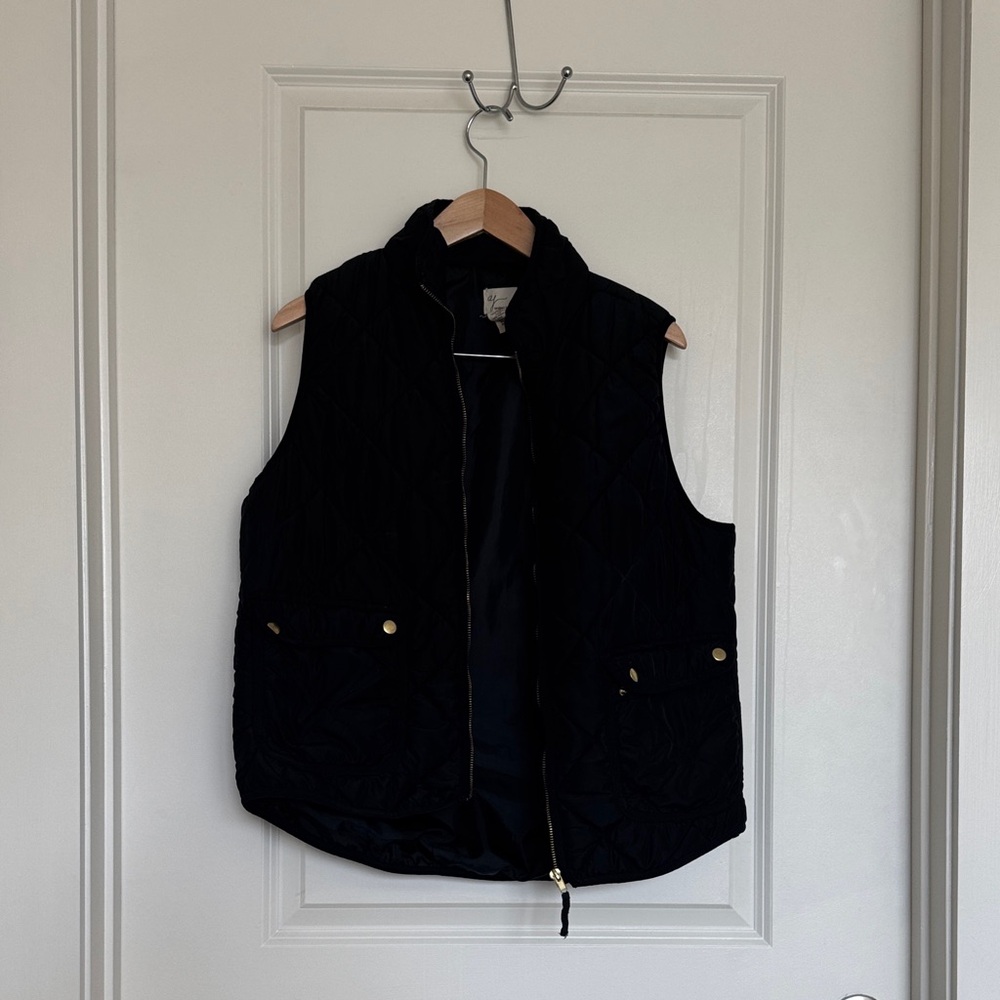 Andrea Jovine Black Quilted Sleeveless Vest